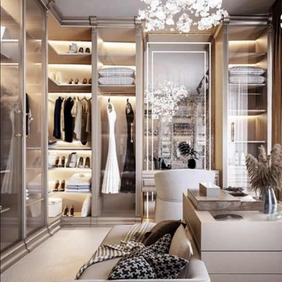 charm_closet
